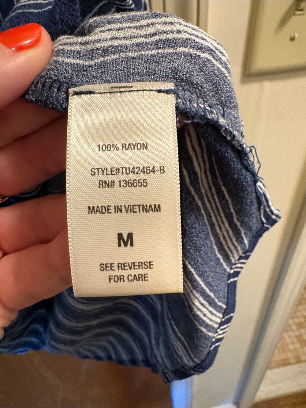 Navy Vertical Stripe V-Neck Short Sleeve Top - Picture 4 of 5